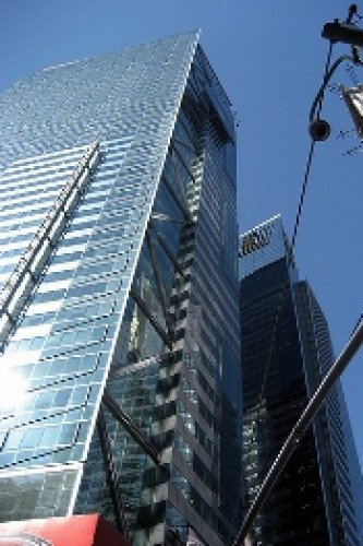 Cbre на Times Square Tower аренду
