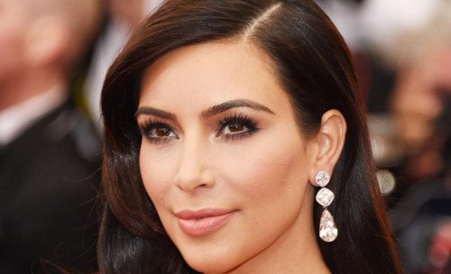 Прически Kim Kardashian запускает свой собственный сайт