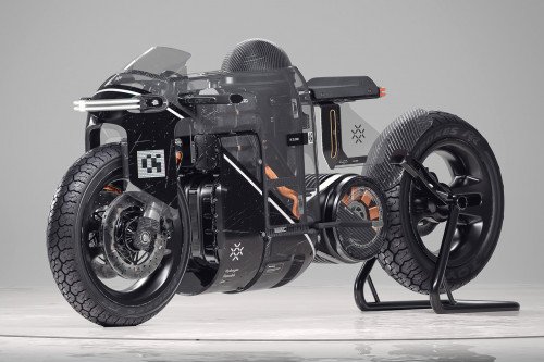 Этот футуристический мотоцикл Cyberpunk использует водородную топливное элемент, который обеспечивает 100% чистую энергию