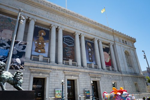 Музей азиатского искусства Сан-Франциско рассчитывается с покровителем-расистом Эйвери Брандеджем